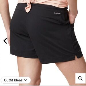 Columbia Women’s Omni shield casual shorts black size small